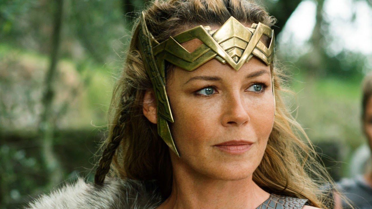 Who has Connie Nielsen dated? 